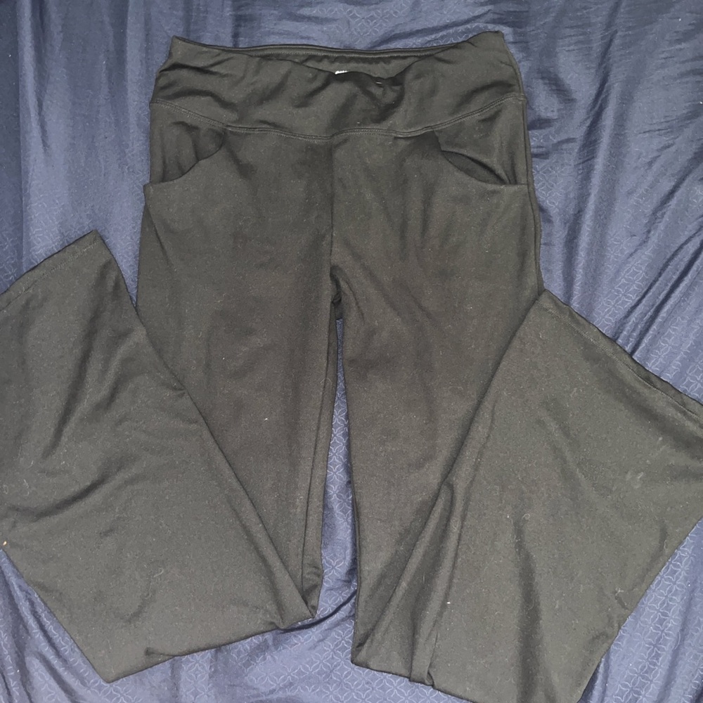 Cambivo Black flare leggings with 4 Pockets